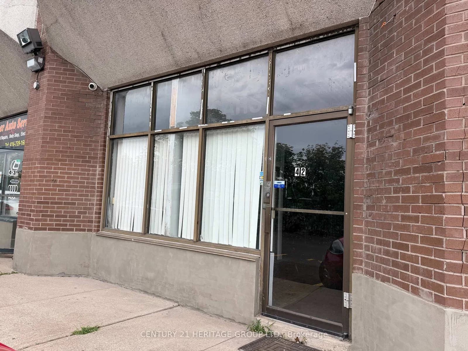 Photo of Dufferin Street in Toronto · York University Heights