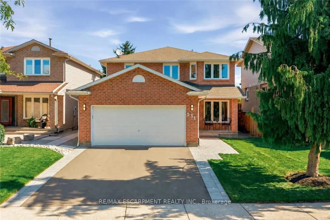 Photo of Deerhurst Drive in Burlington · Appleby