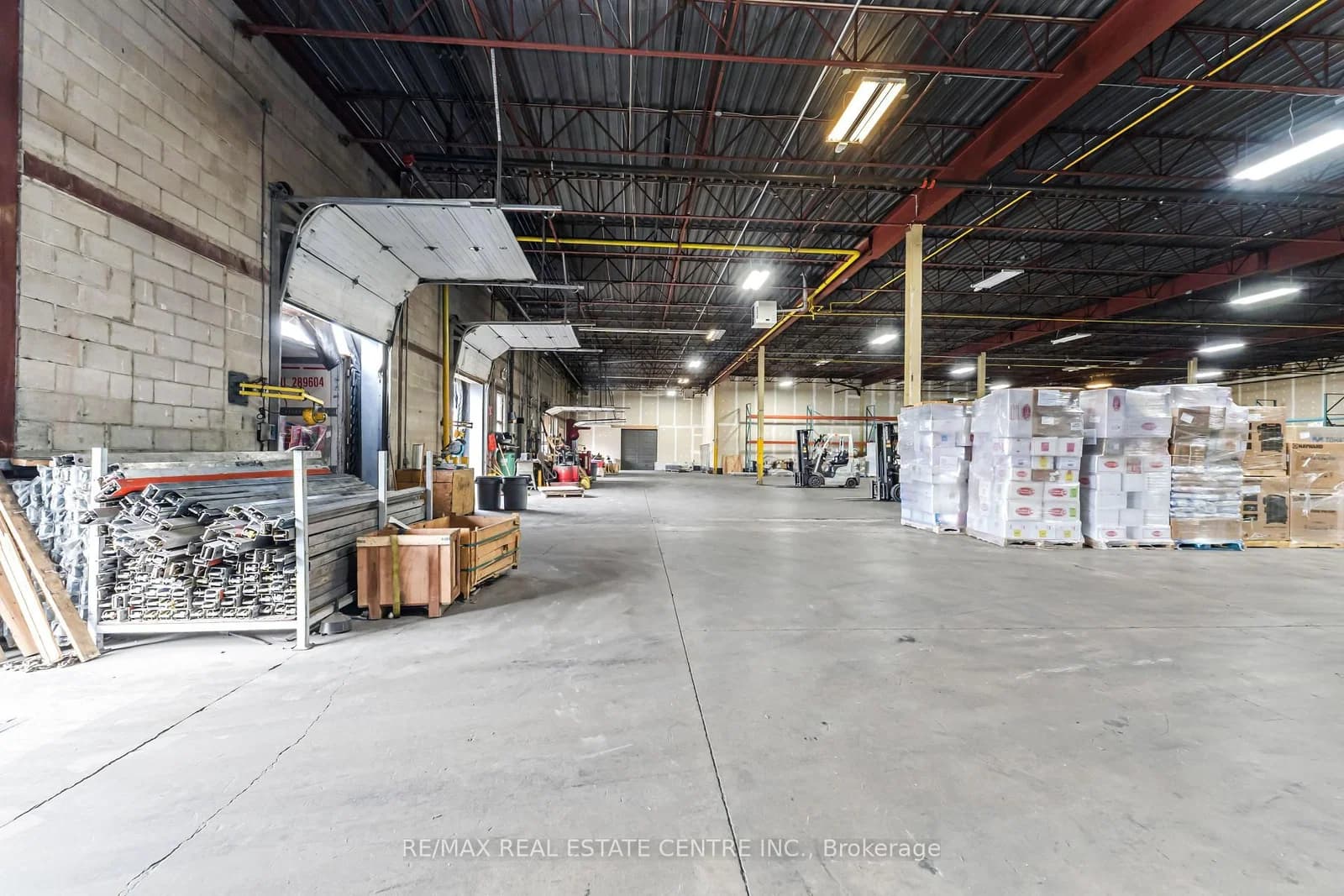 Clarence Street in Brampton · Brampton East Industrial — photo 3