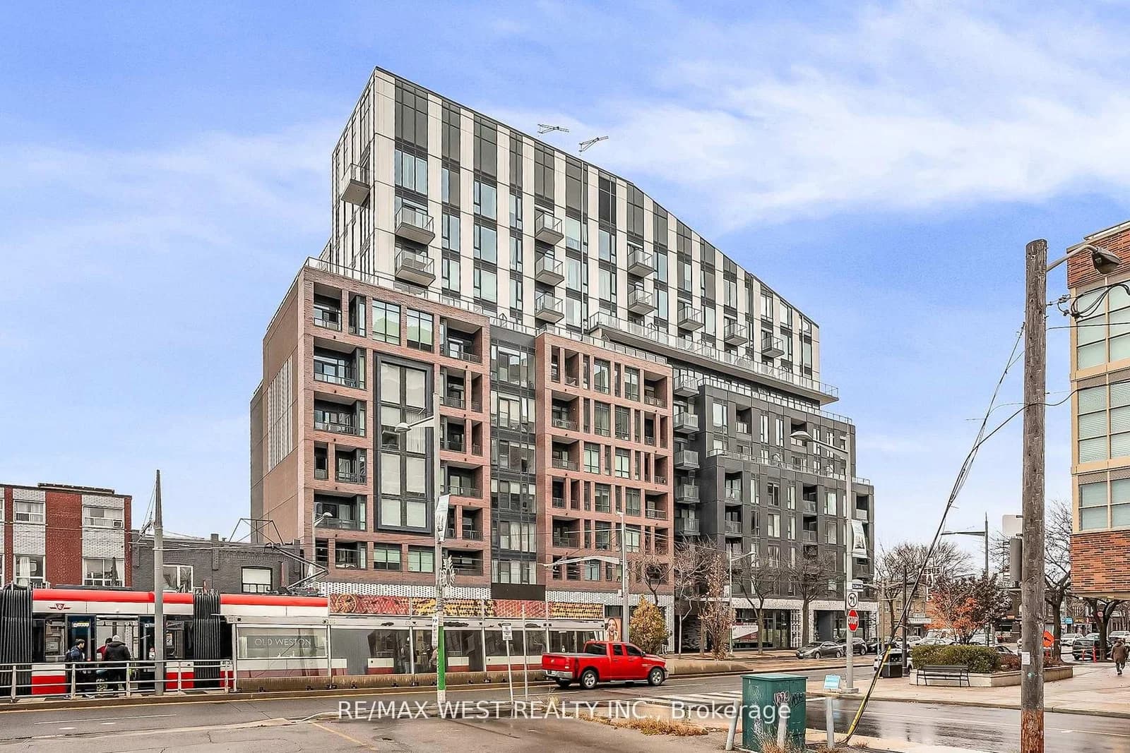 St. Clair Avenue in Toronto · Weston-Pellam Park — photo 2