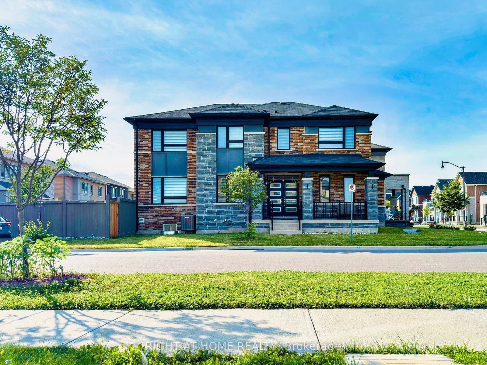 Photo of Boothill Drive in Brampton · Northwest Brampton