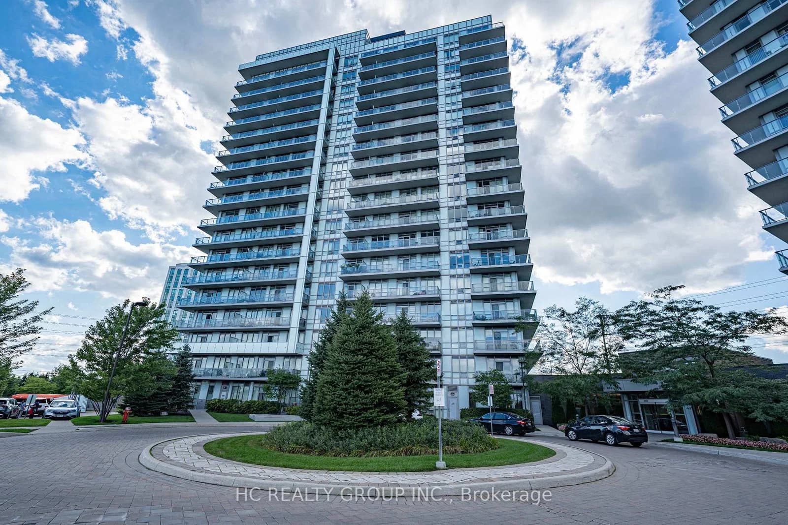 Photo of Glen Erin Drive in Mississauga · Central Erin Mills