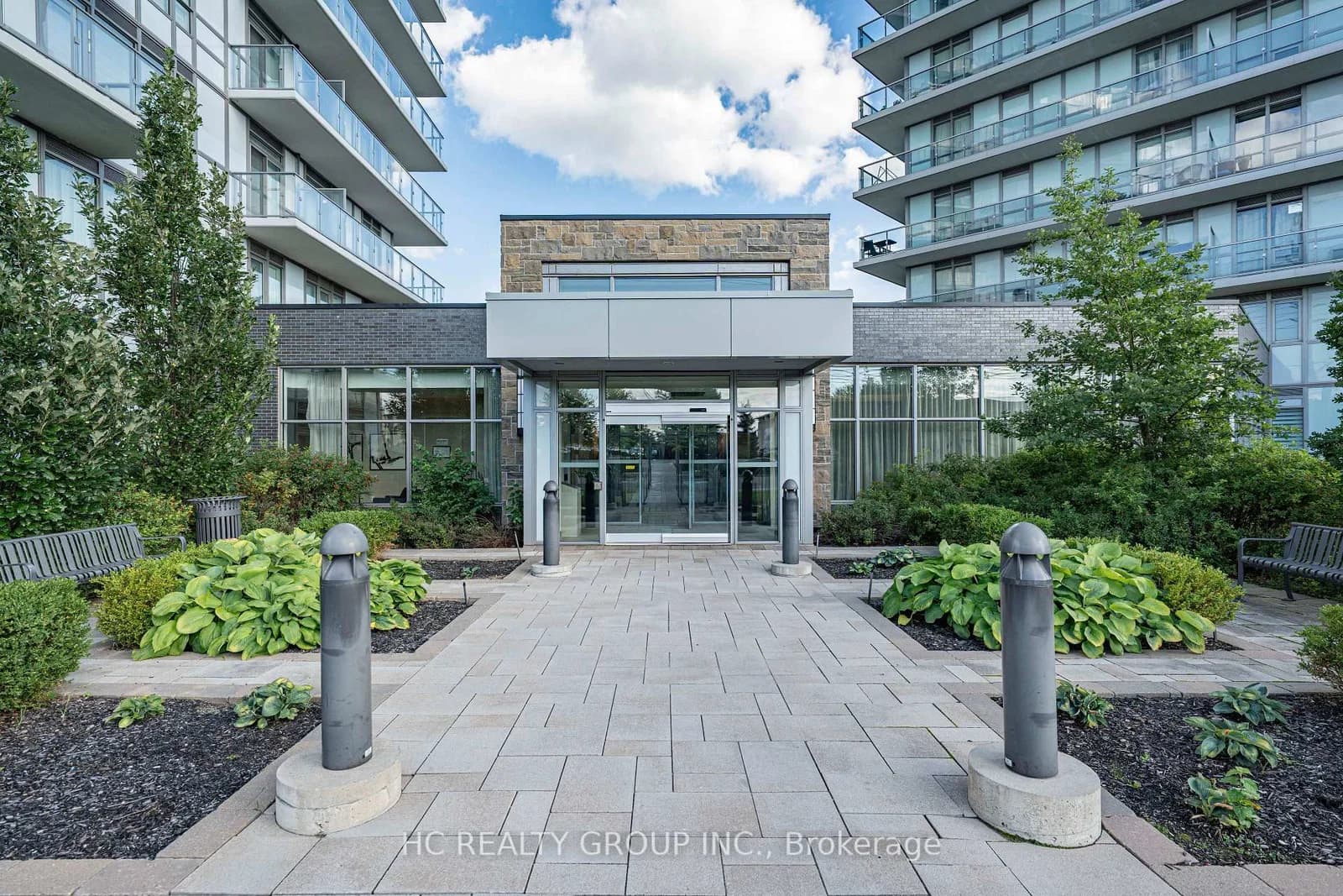 Glen Erin Drive in Mississauga · Central Erin Mills — photo 3