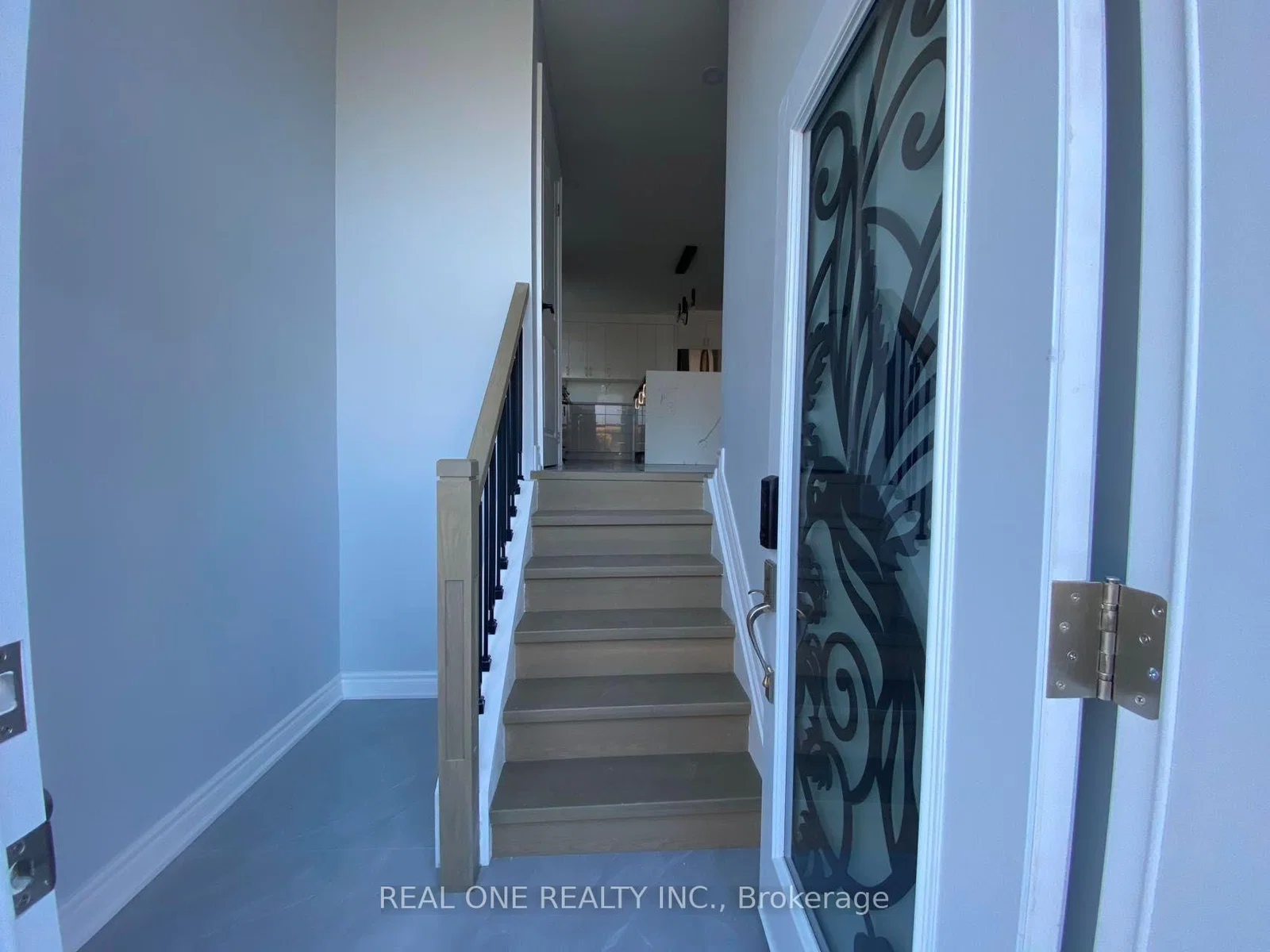 Shadeland Drive U1 in Mississauga · Erindale — photo 3