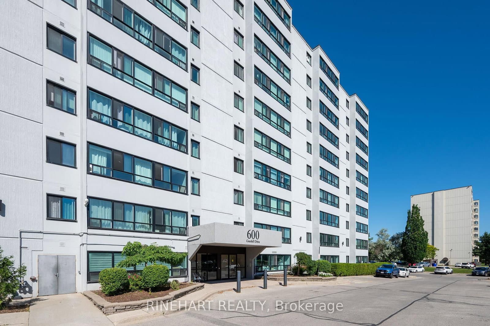 GRENFELL Drive in London North · North C — photo 2