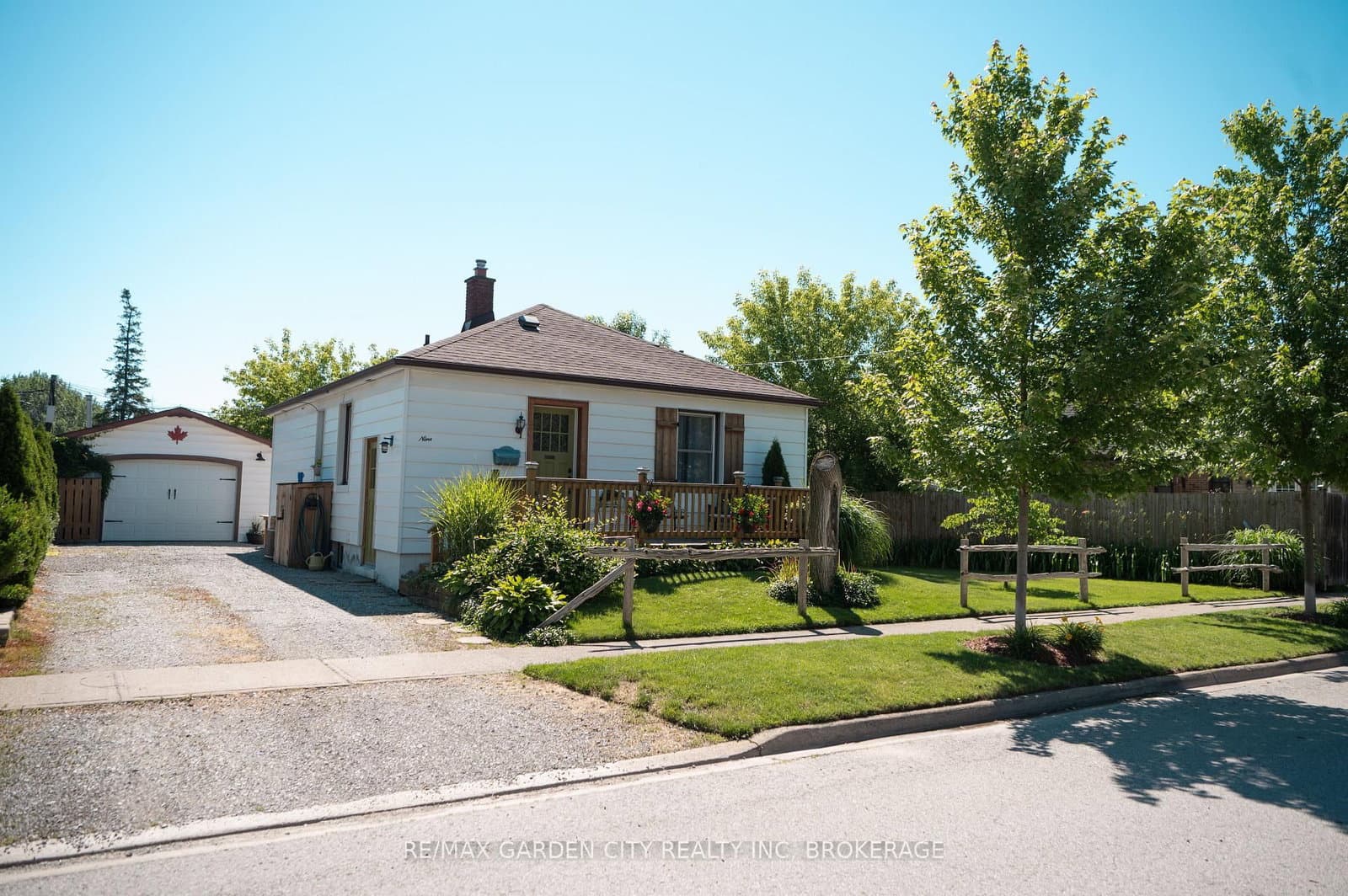 Photo of Blain Place in St. Catharines · E. Chester