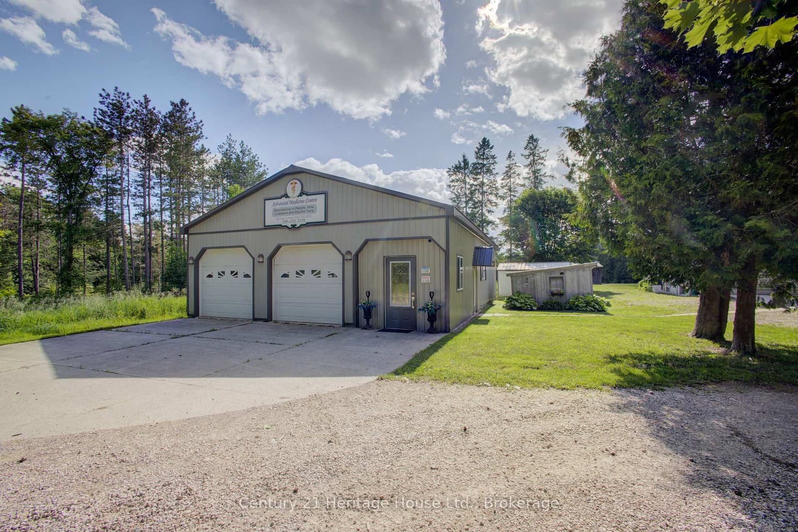 6 Highway in West Grey · West Grey — photo 2