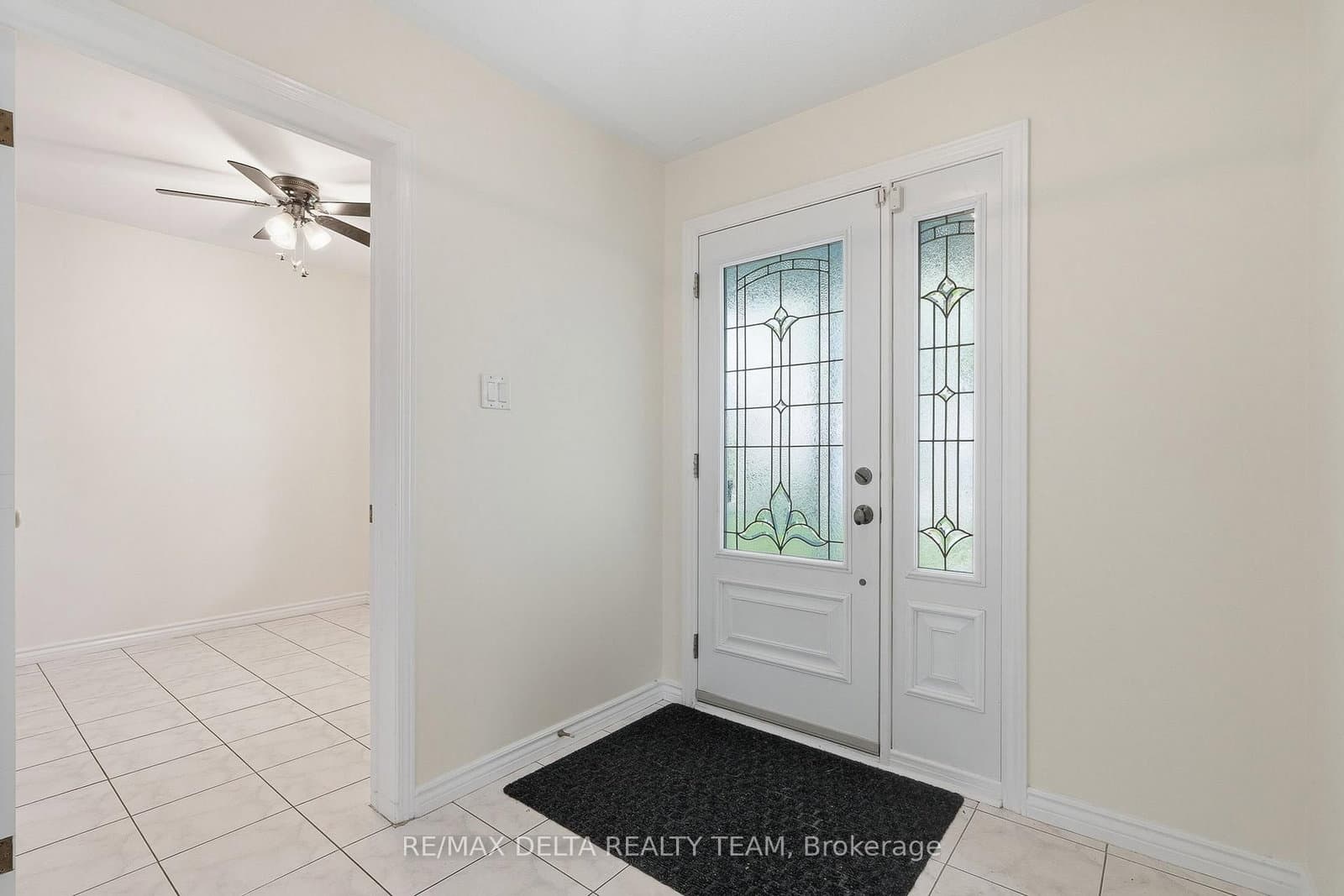 Mceachern Crescent in Orleans · Bilberry Creek/Queenswood Heights — photo 3