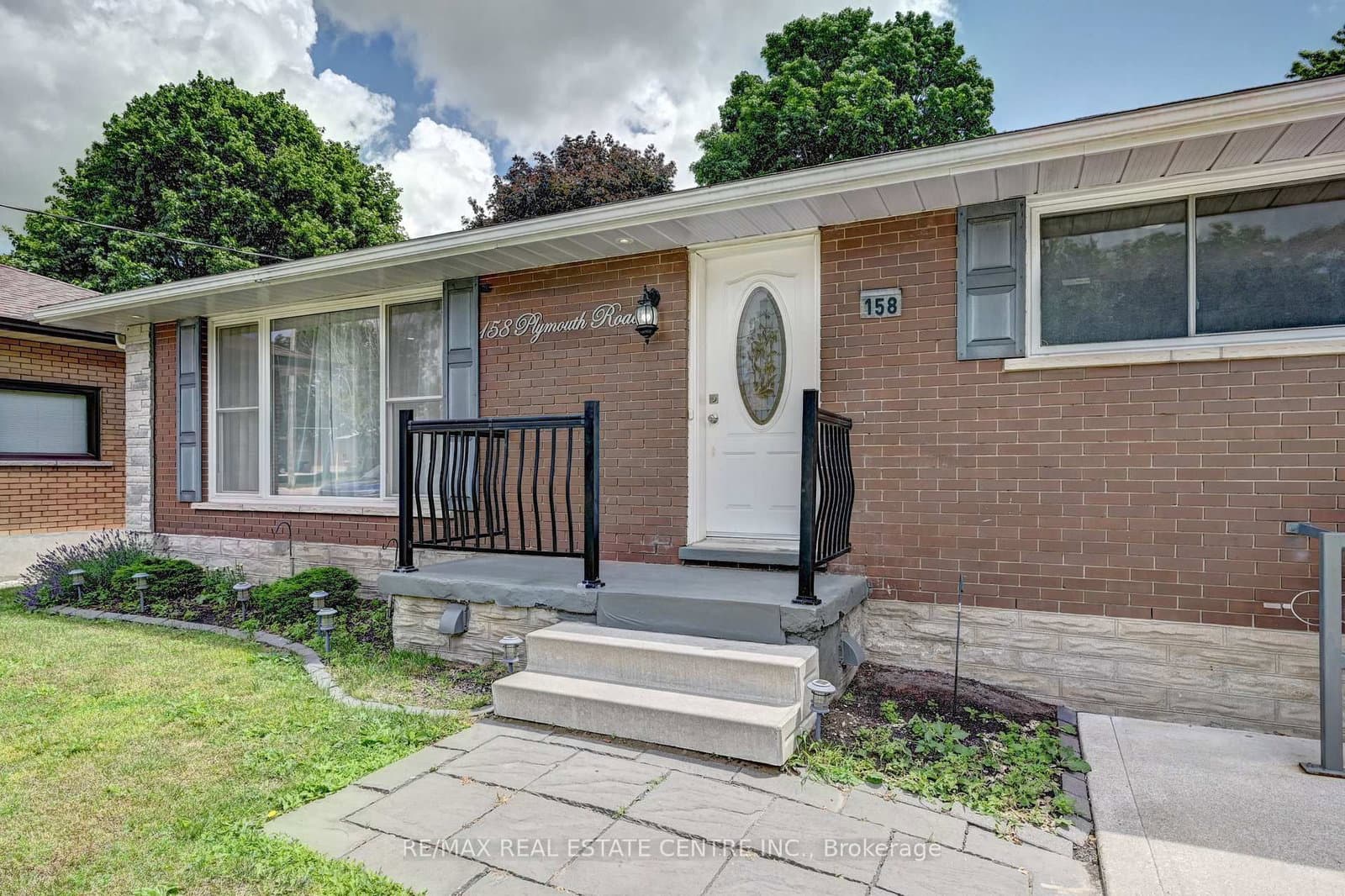 Plymouth Road in Kitchener — photo 3