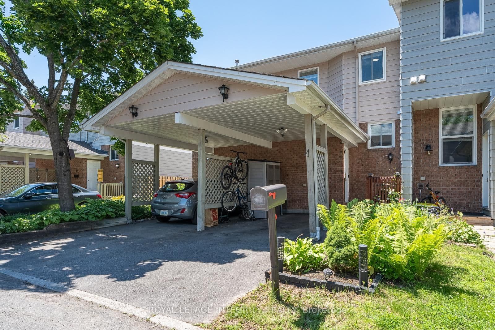 Stamford Private in Ottawa · Hunt Club Park/Greenboro — photo 2