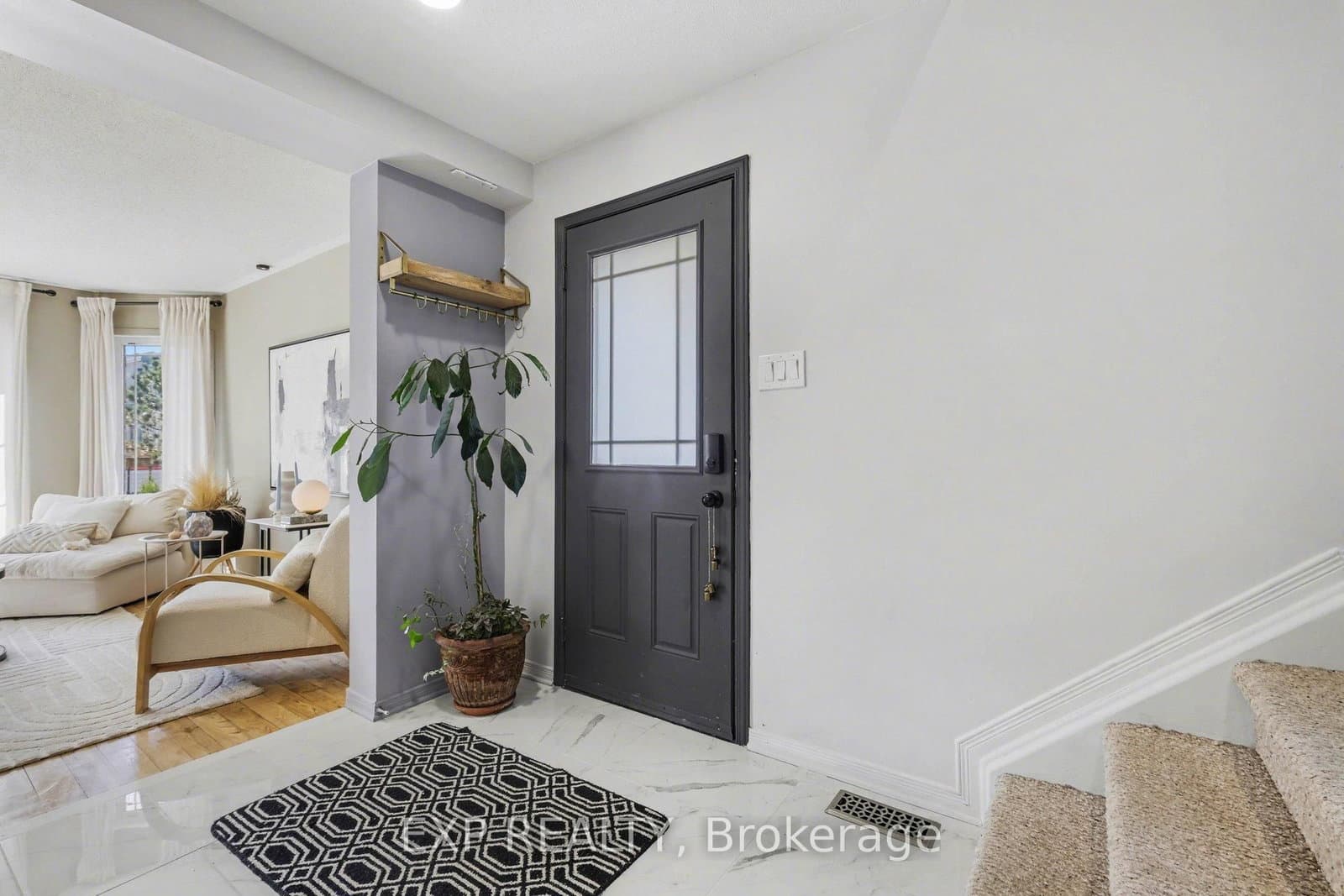 Sorento Street in Ottawa · Barrhaven - Strandherd — photo 3