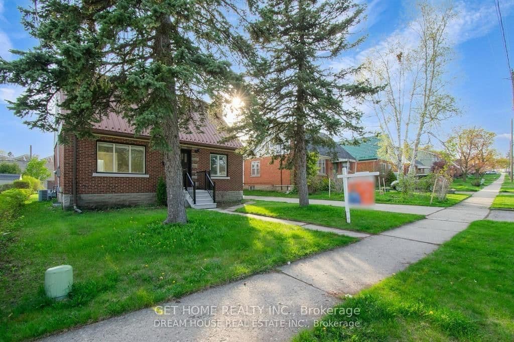 Photo of Ellis Crescent in Waterloo