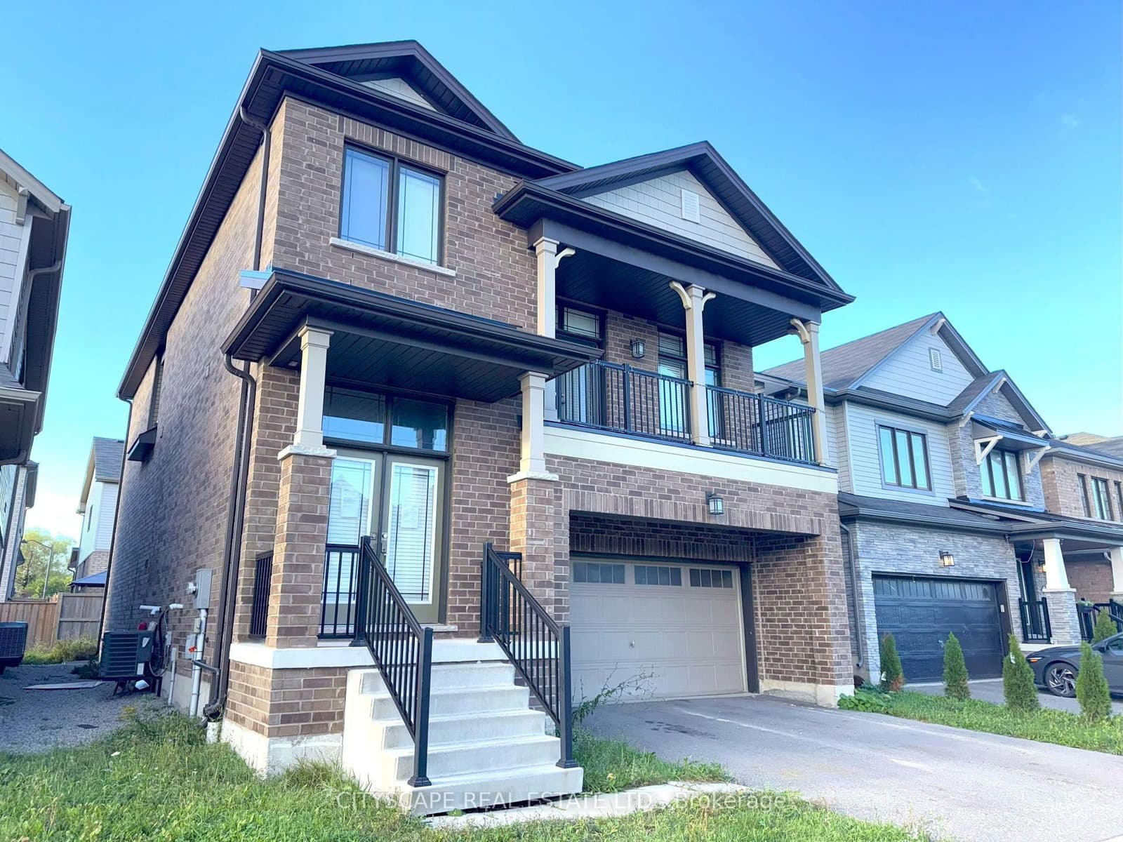 Pagebrook Crescent in Hamilton · Stoney Creek Mountain — photo 3