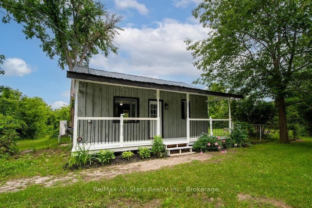 BLANCHARDS Road in Kawartha Lakes · Bexley — photo 2