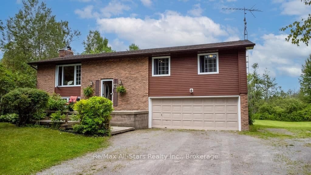 Photo of Ogemah Road in Kawartha Lakes · Mariposa