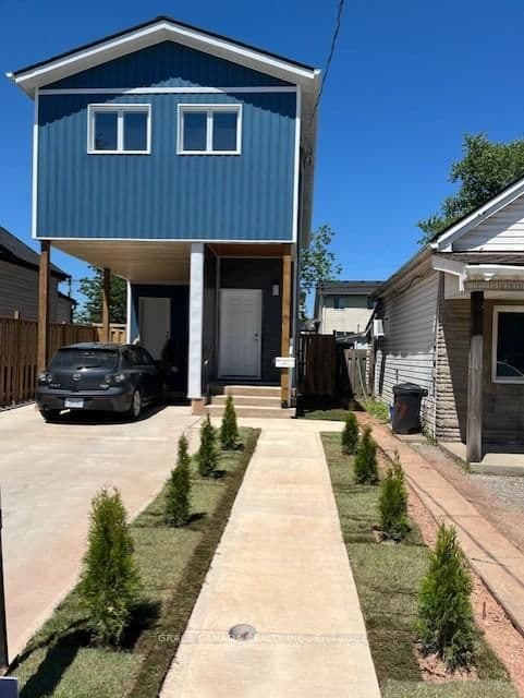 Photo of Albany Avenue in Hamilton · Homeside