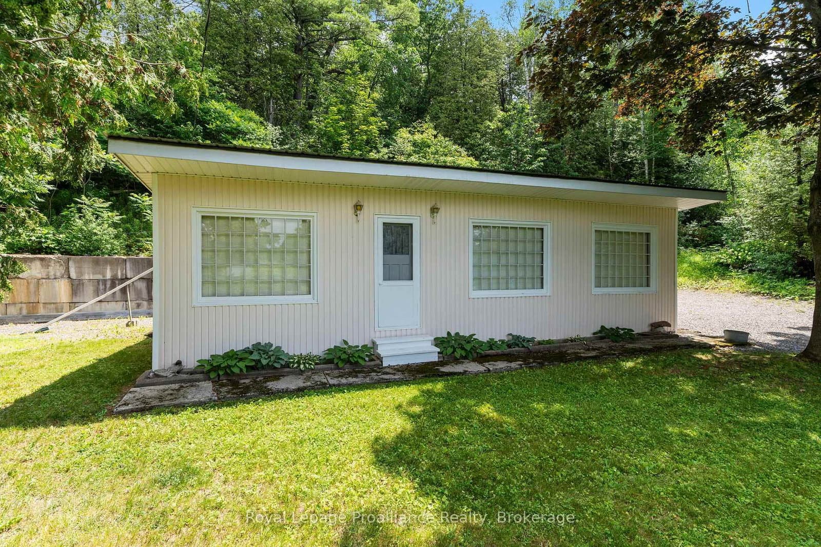 King Rd 325 Road in Hamilton Township · Rural Hamilton — photo 3