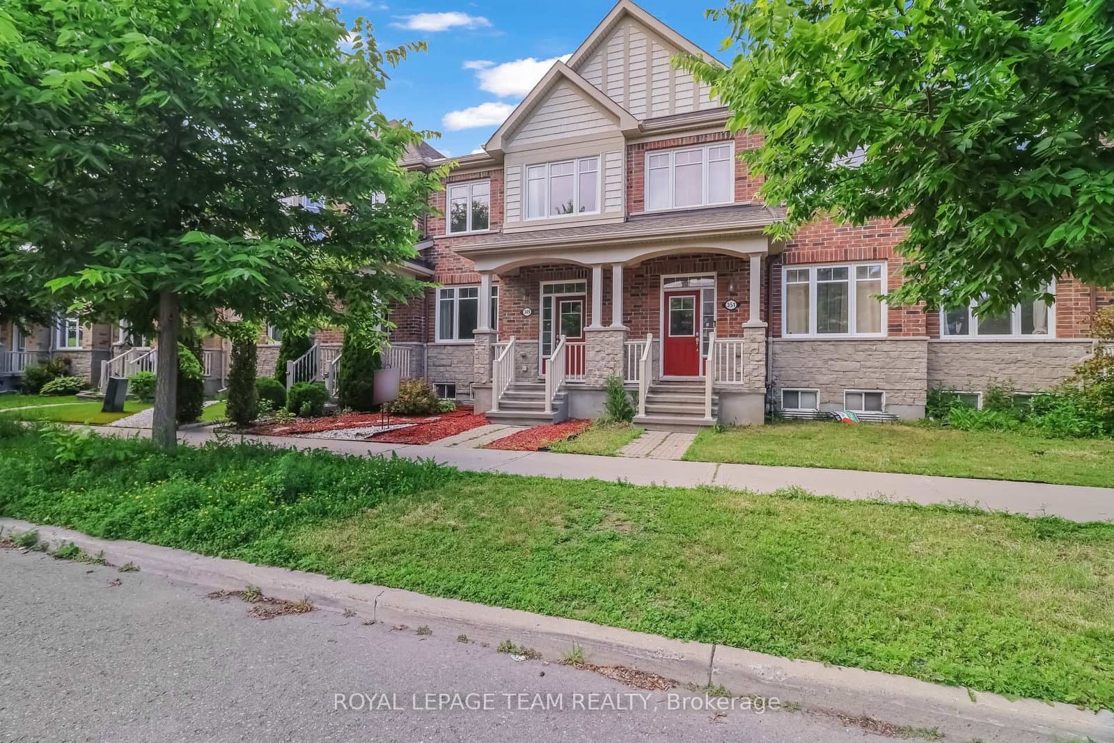 SWEETFLAG Street in Ottawa · Barrhaven - Longfields — photo 2