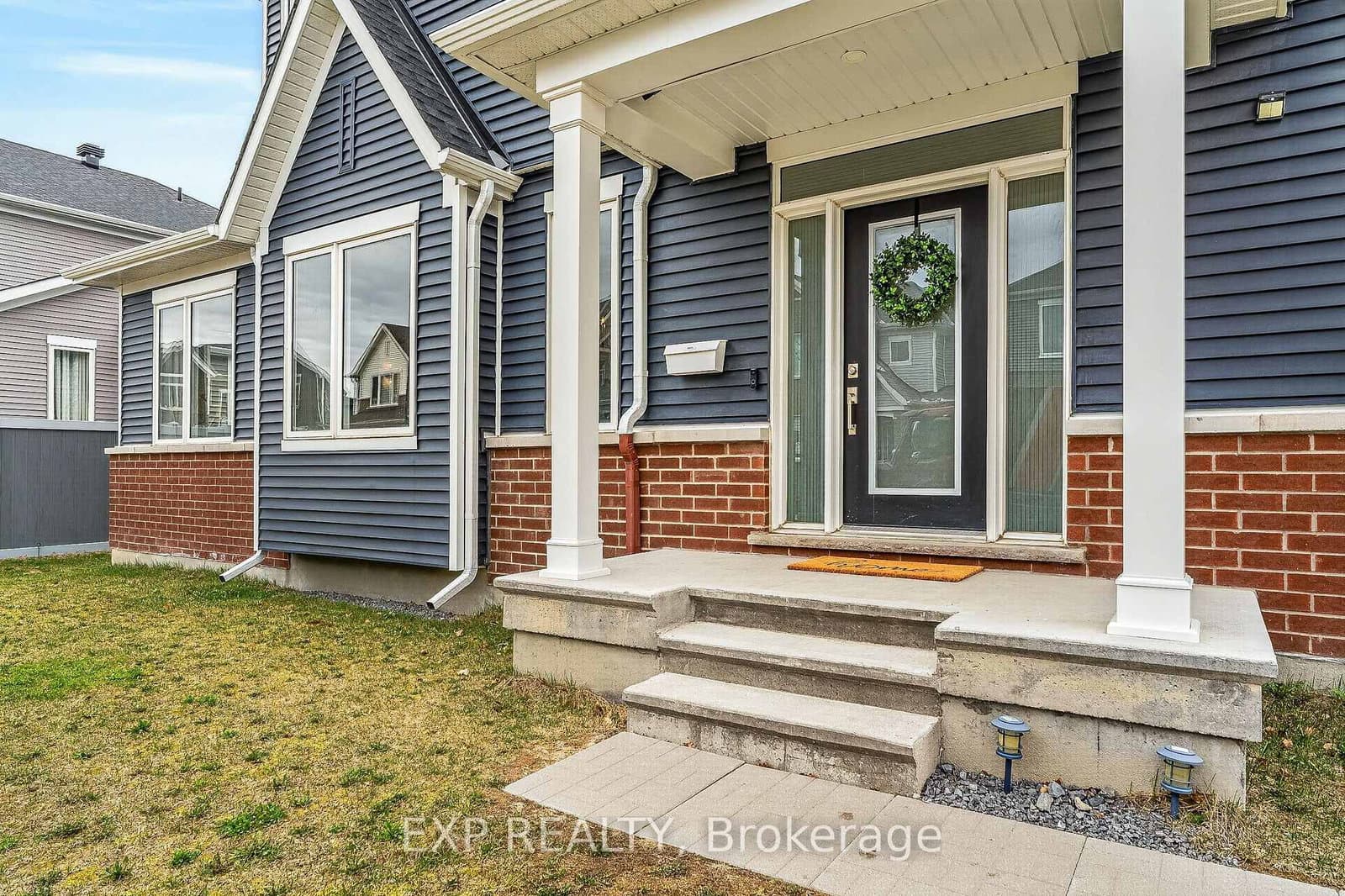 Lesage Way in Ottawa · Chapel Hill South - Orleans Village — photo 3
