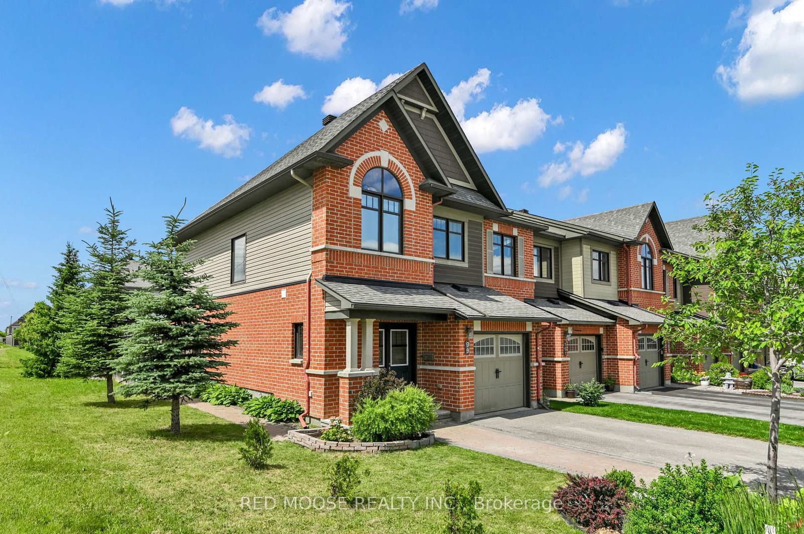 Calvington Avenue in Ottawa · Kanata - Kanata Lakes/Heritage Hills — photo 2