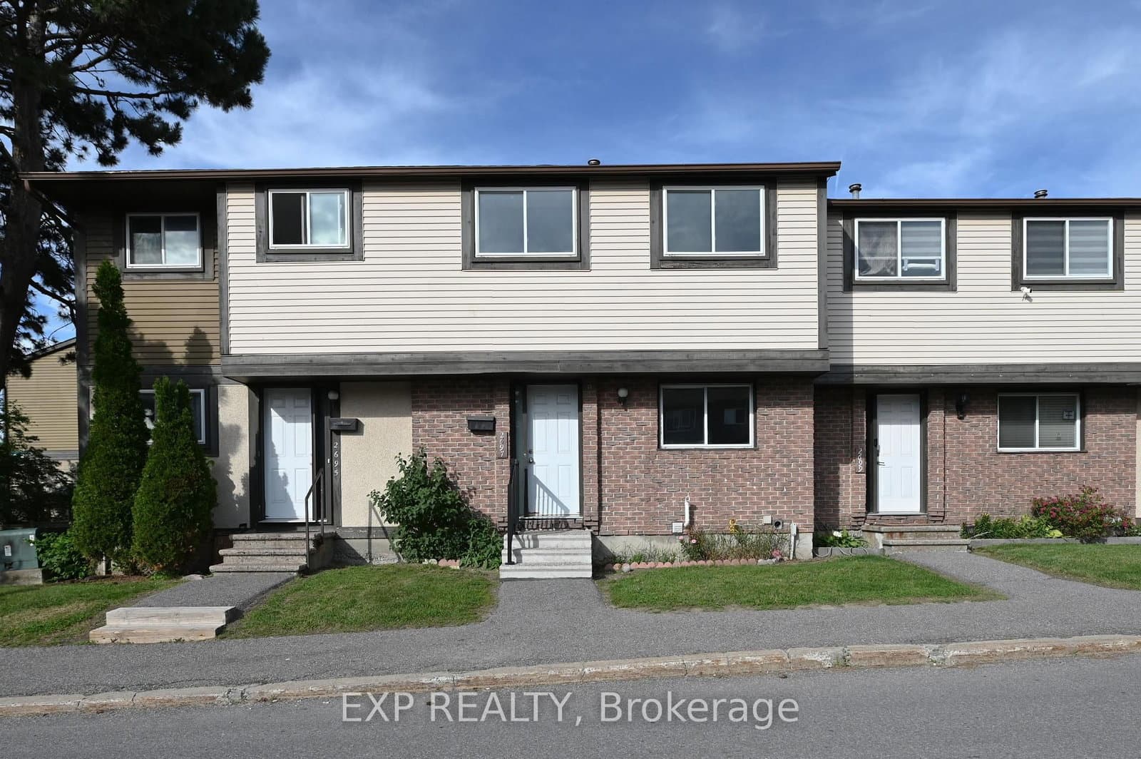 Photo of Pimlico Crescent in Ottawa · Emerald Woods/Sawmill Creek