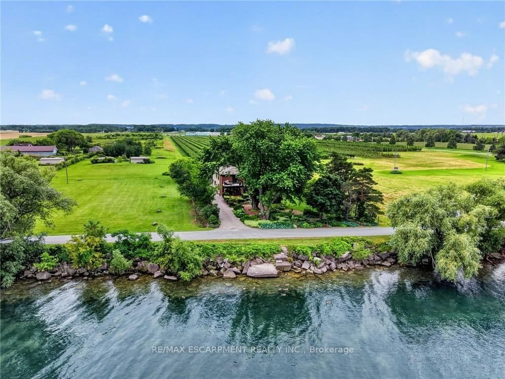 Photo of LAKESHORE Road in Lincoln · Lincoln Lake