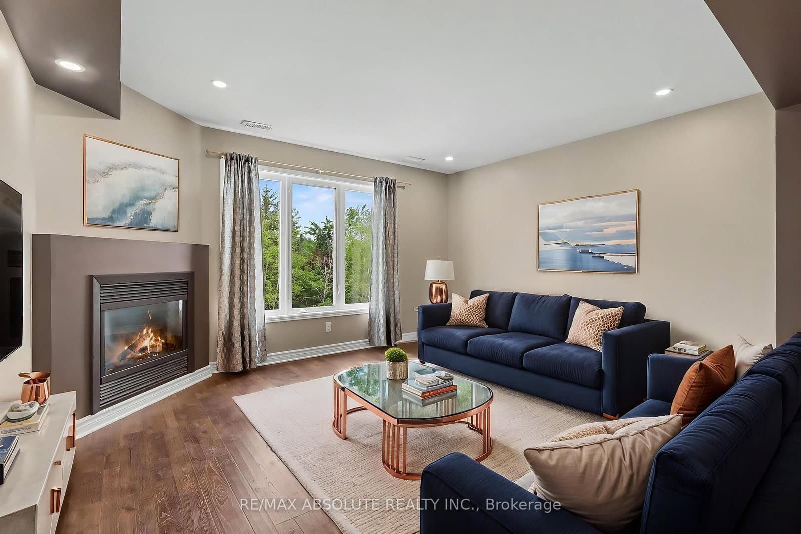 Cresthaven Drive in Ottawa · Barrhaven East — photo 2