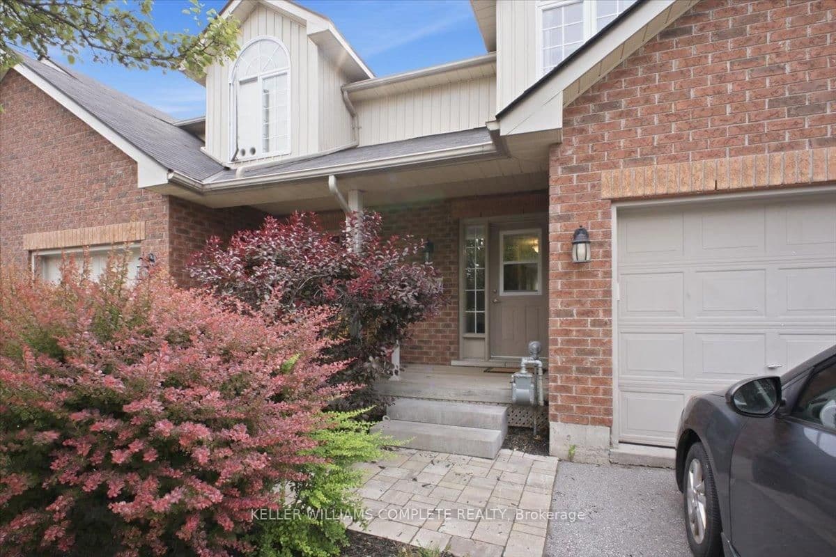 ALBION Street in Belleville · Belleville Ward — photo 2