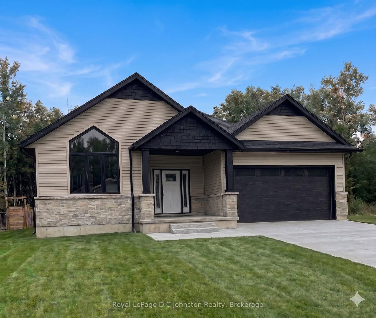 Photo of Lakeforest Drive in Saugeen Shores · Saugeen Shores