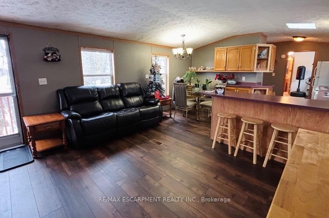 8th Concession Road in Hamilton · Rural Flamborough — photo 3