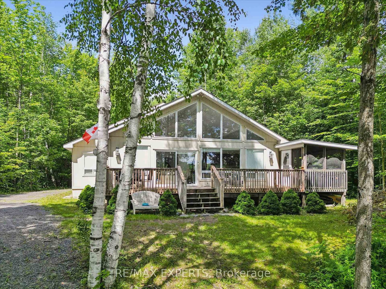 Mccabe Road in Lake of Bays · Mclean — photo 3