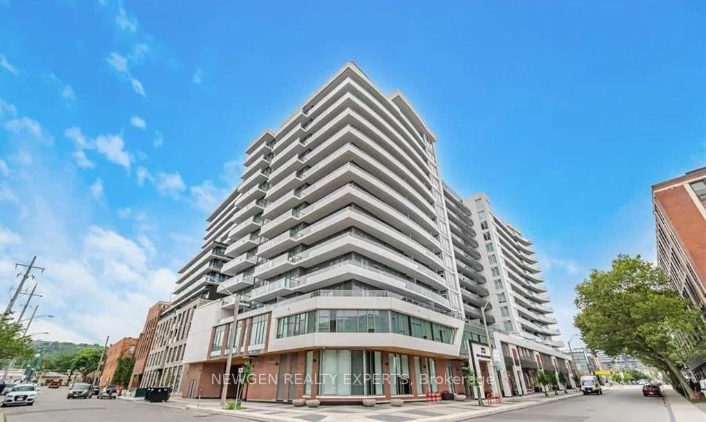 Photo of King William Street in Hamilton · Beasley