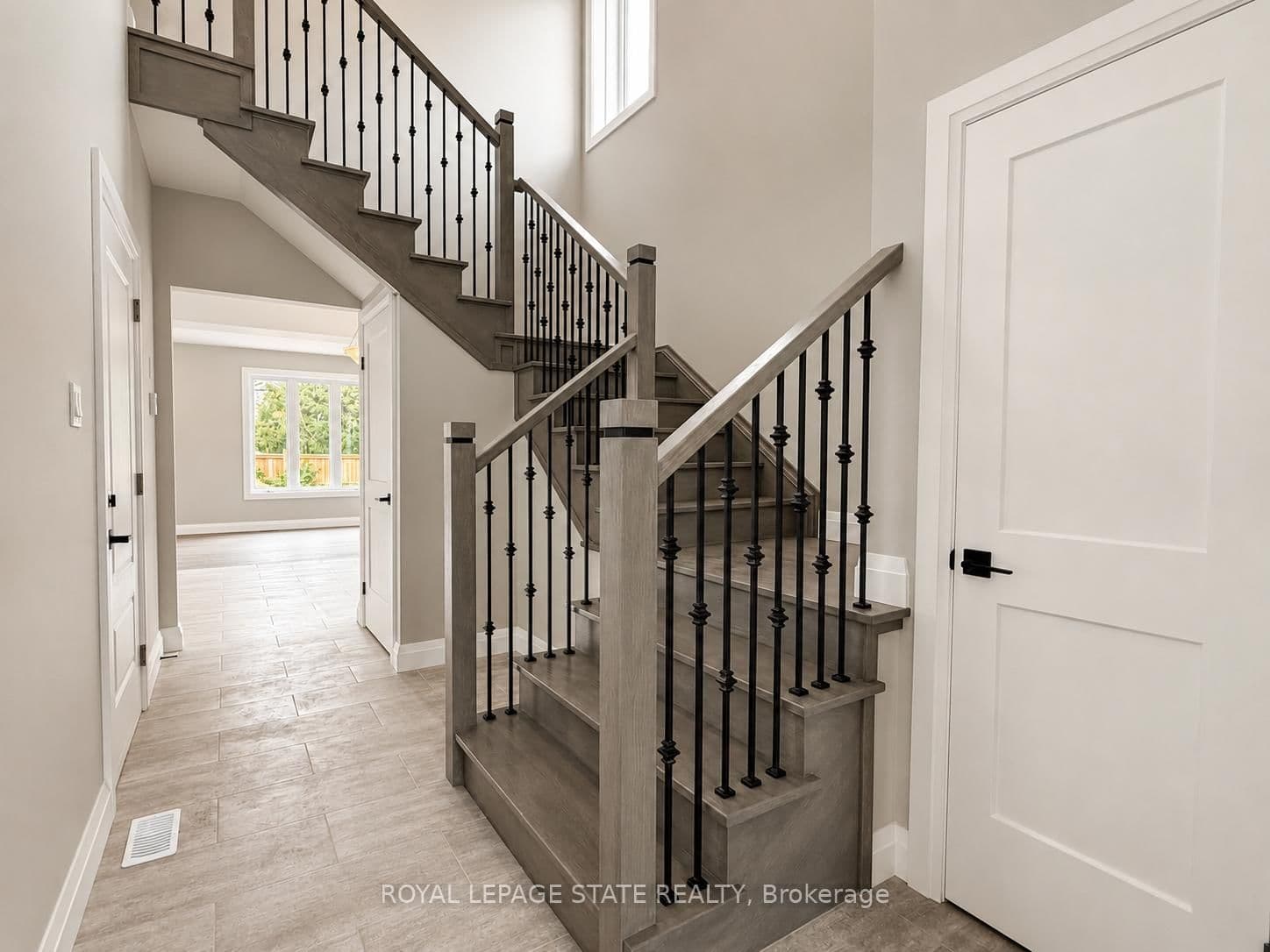 22-A Alpine Avenue in Hamilton · Stoney Creek — photo 3