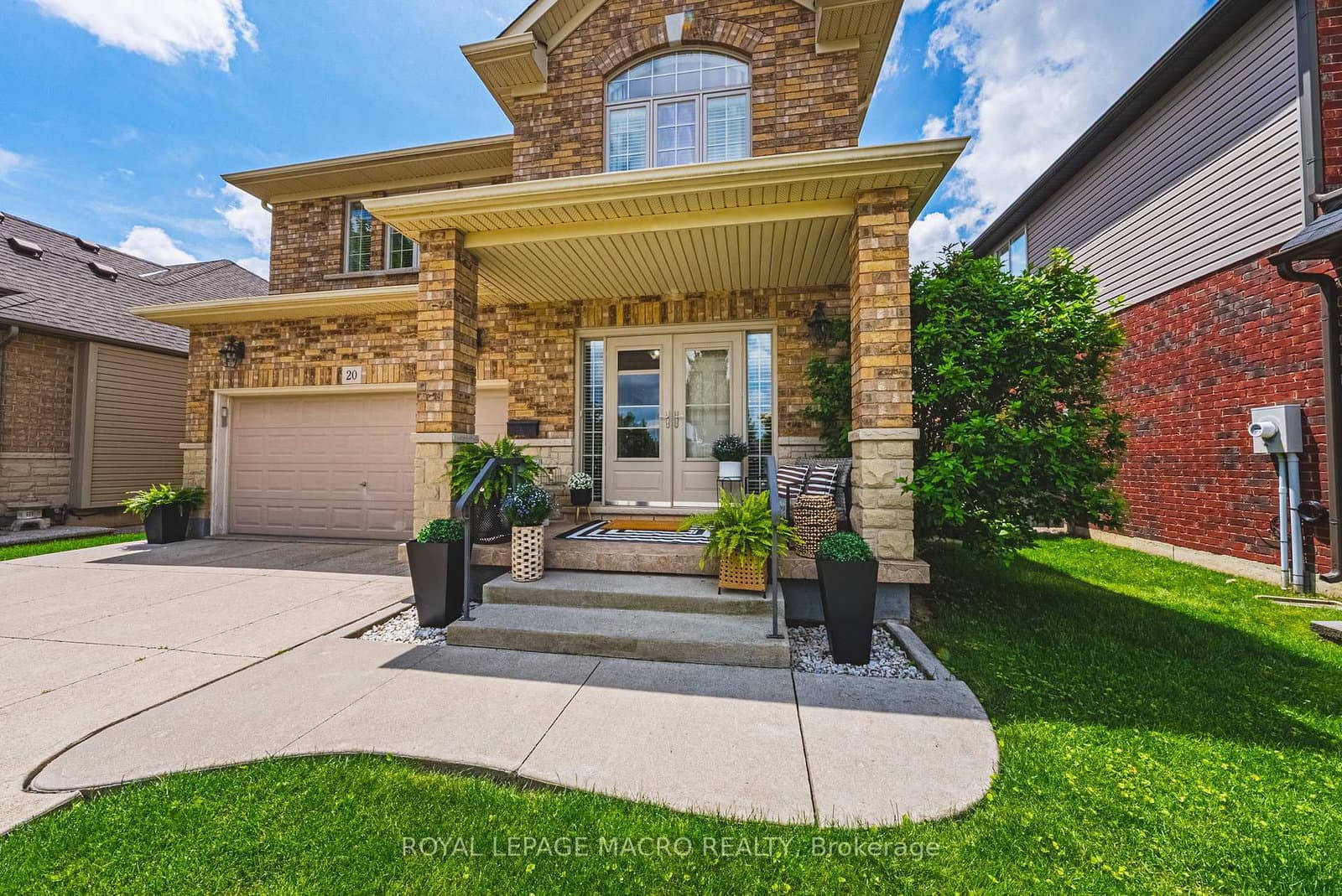 Degrow Crescent in Hamilton · Rural Glanbrook — photo 3