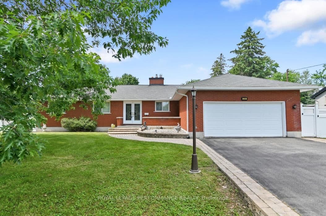 Photo of Elma Street in Ottawa · Blossom Park/Kemp Park/Findlay Creek