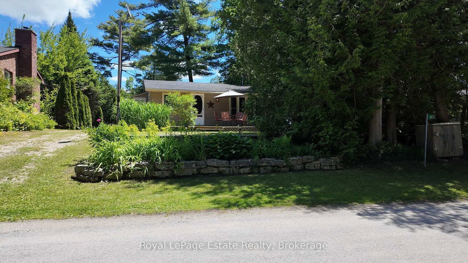 Third Avenue in South Bruce Peninsula · South Bruce Peninsula — photo 3
