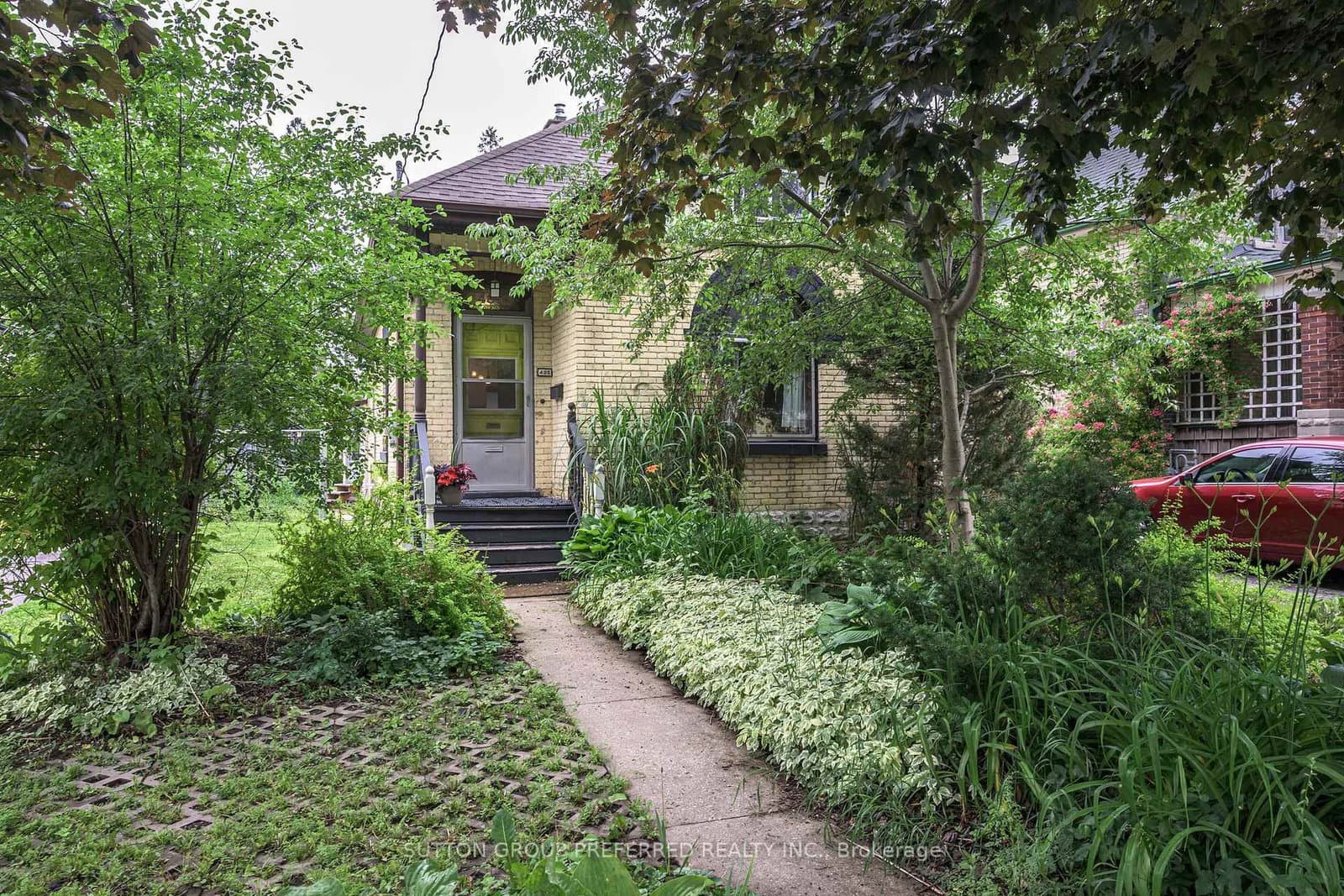 Photo of Dorinda Street in London East · East G