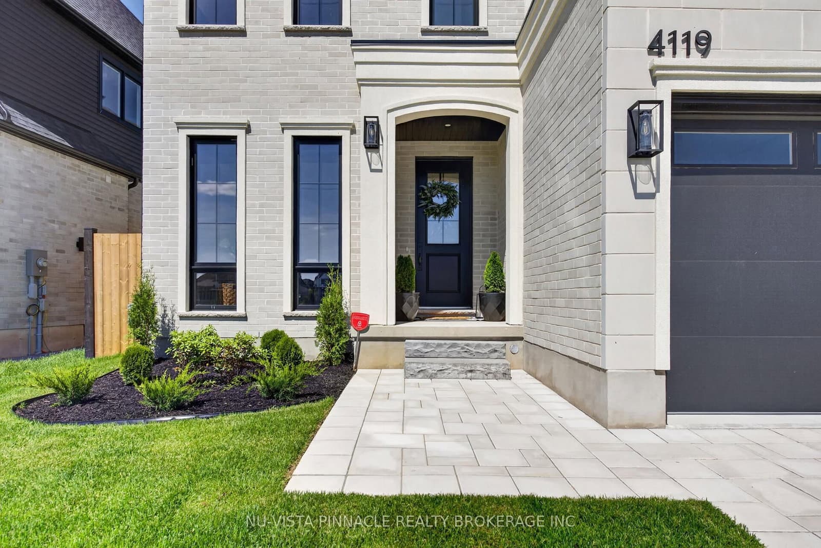 Fallingbrook Road in London South · South V — photo 3