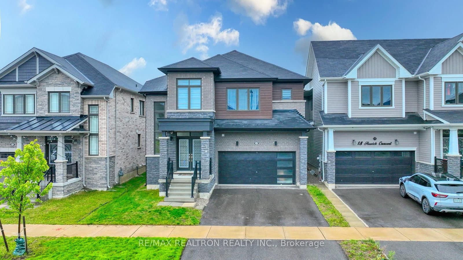 Hawick Crescent in Haldimand · Haldimand — photo 2