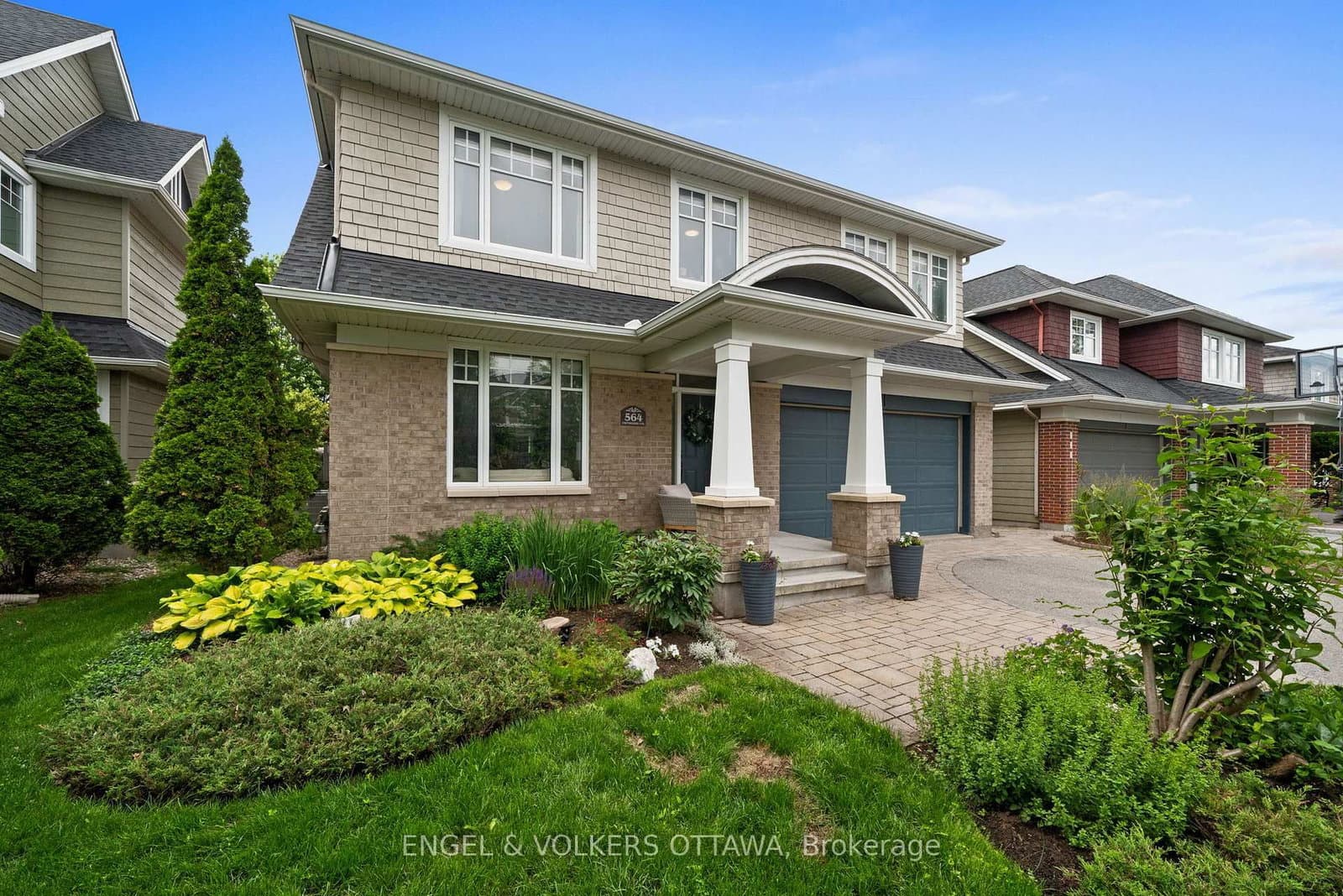 Erinwoods Circle in Ottawa · Barrhaven - Stonebridge — photo 2