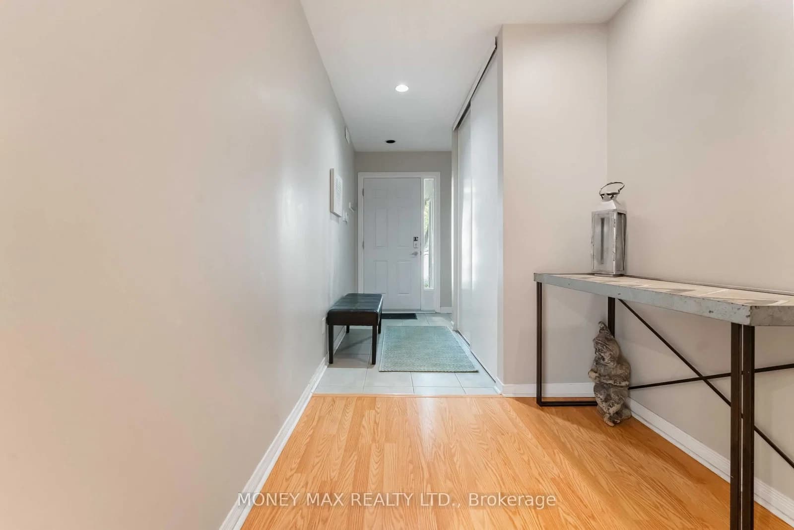 Forsyth Lane in Nepean · Crystal Beach — photo 3