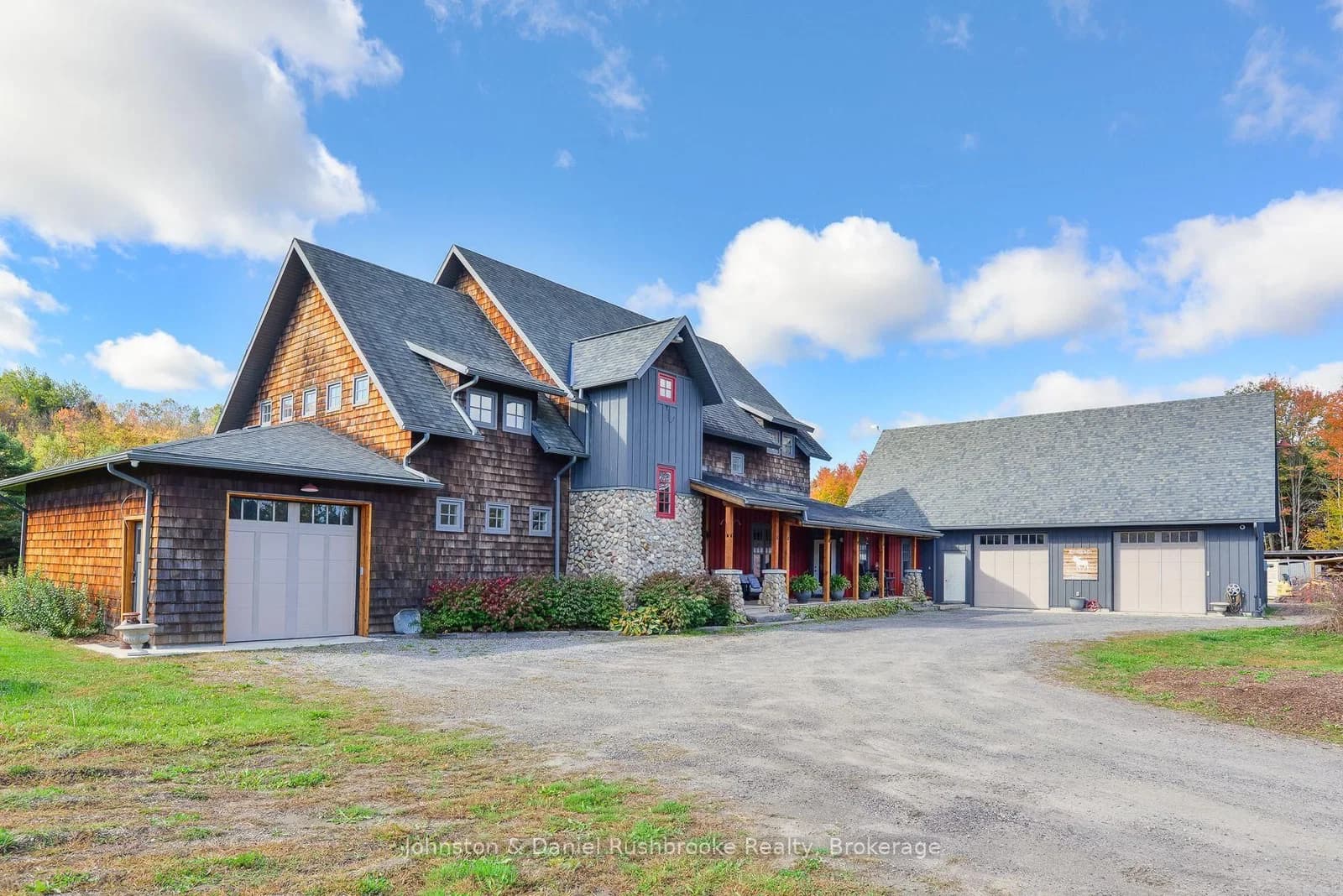 Muskoka Rd 118 Road in Bracebridge · Monck (Bracebridge) — photo 2