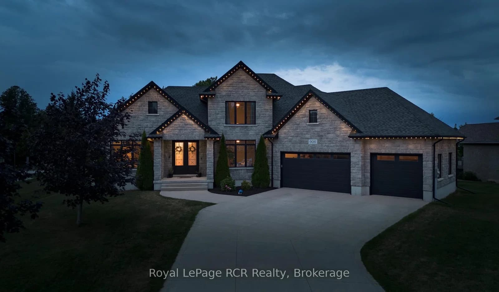 Parkplace Place in Huron-Kinloss · Huron-Kinloss — photo 3