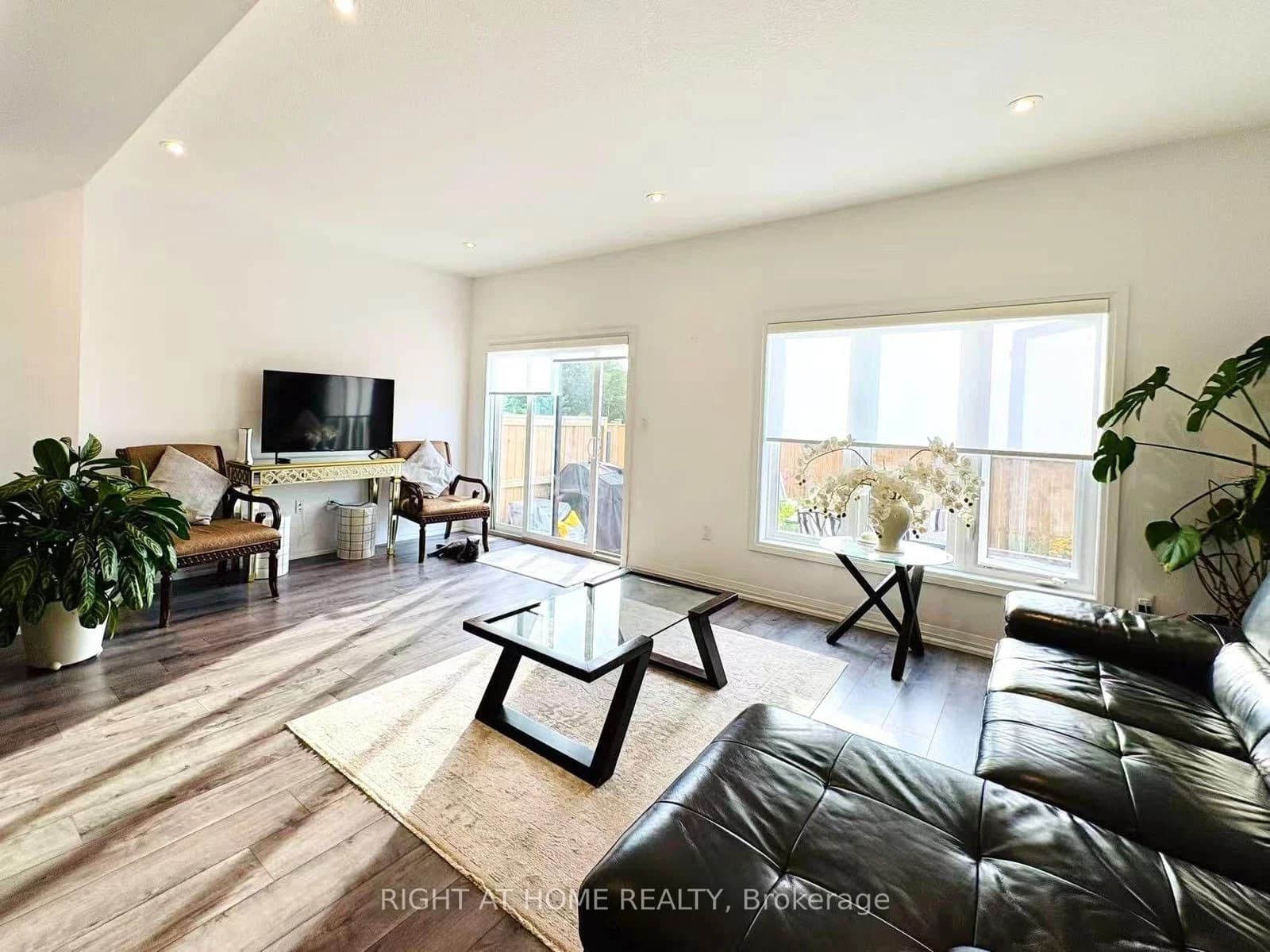 Soho Street in Hamilton · Stoney Creek — photo 3