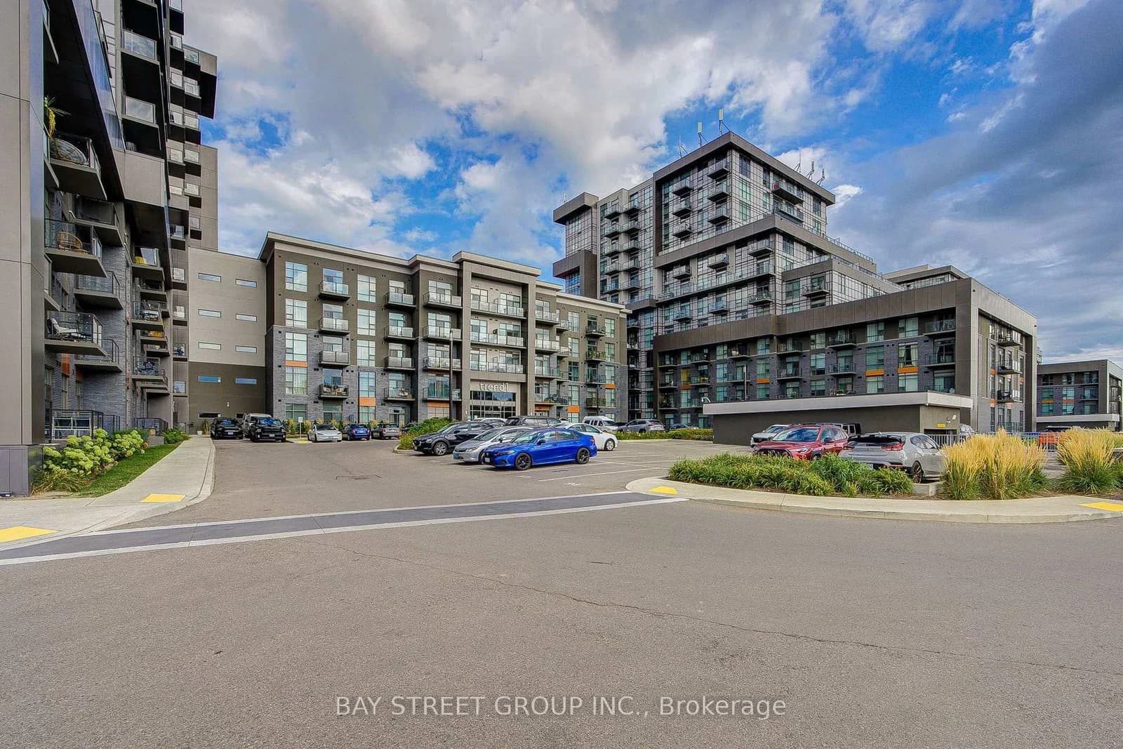 Photo of Dundas Street in Hamilton · Waterdown