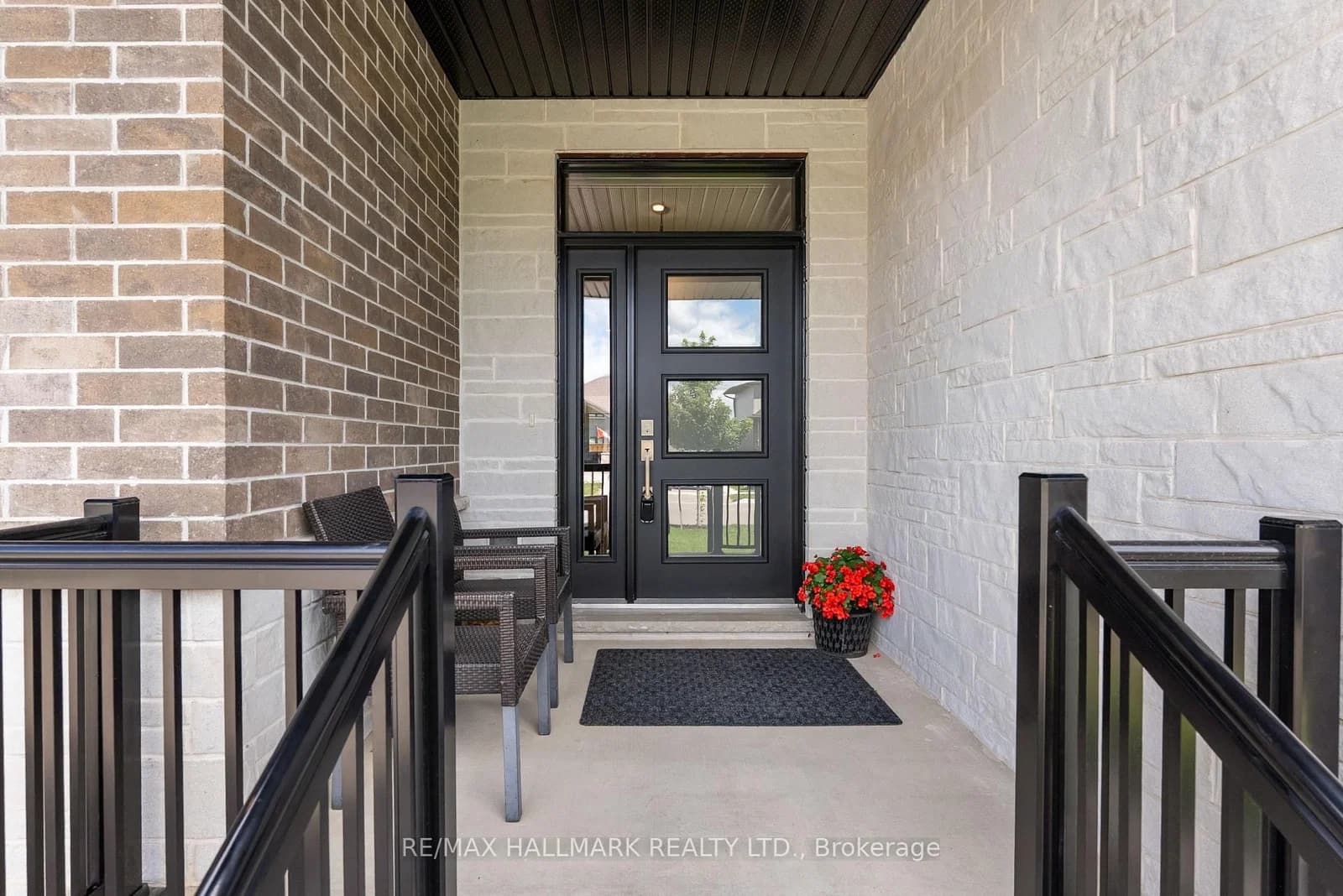 Rea Drive in Centre Wellington · Fergus — photo 2