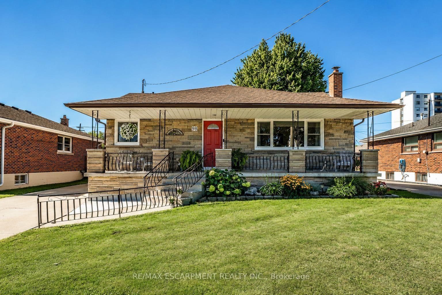 Photo of Duncombe Drive in Hamilton · Hill Park
