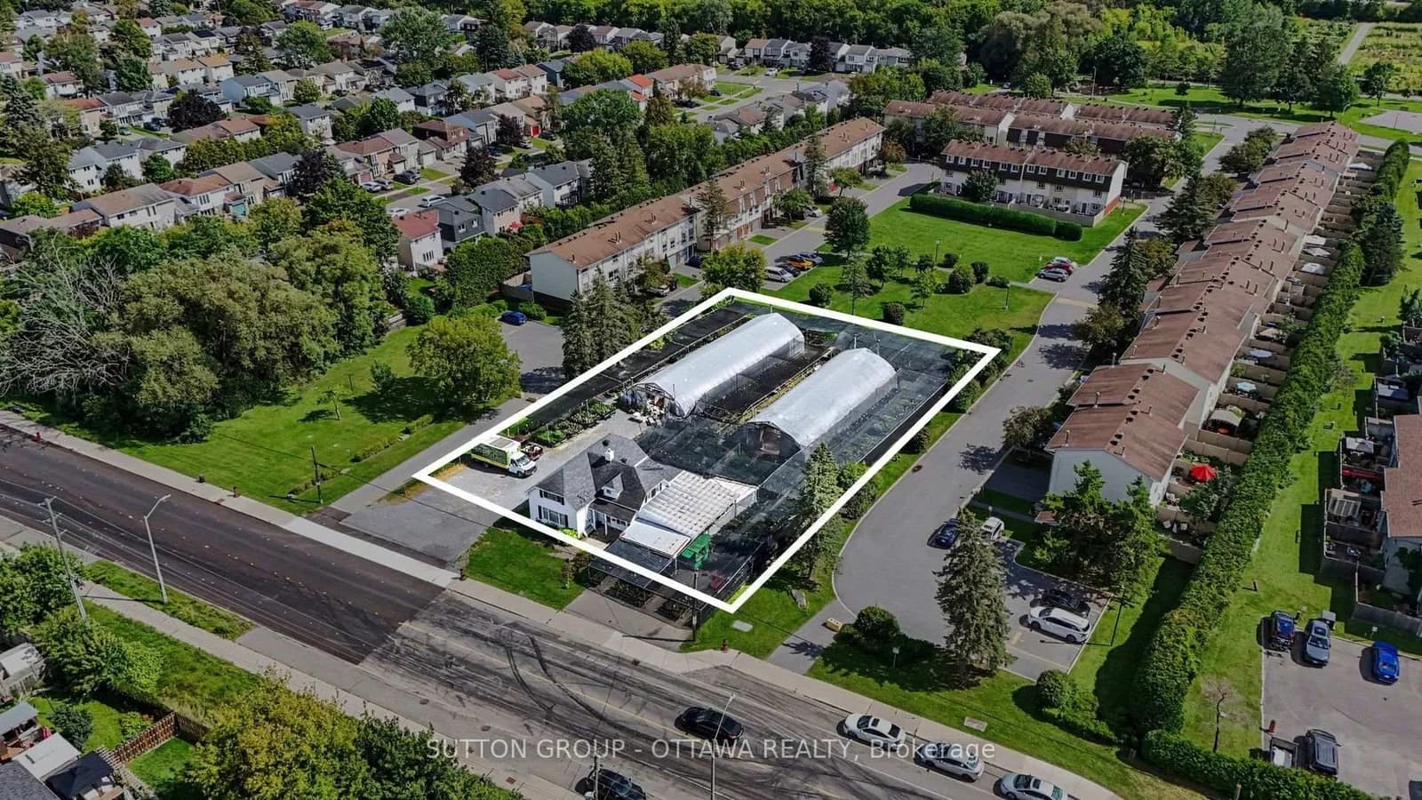 Innes Road in Ottawa · Blackburn Hamlet (South) — photo 2