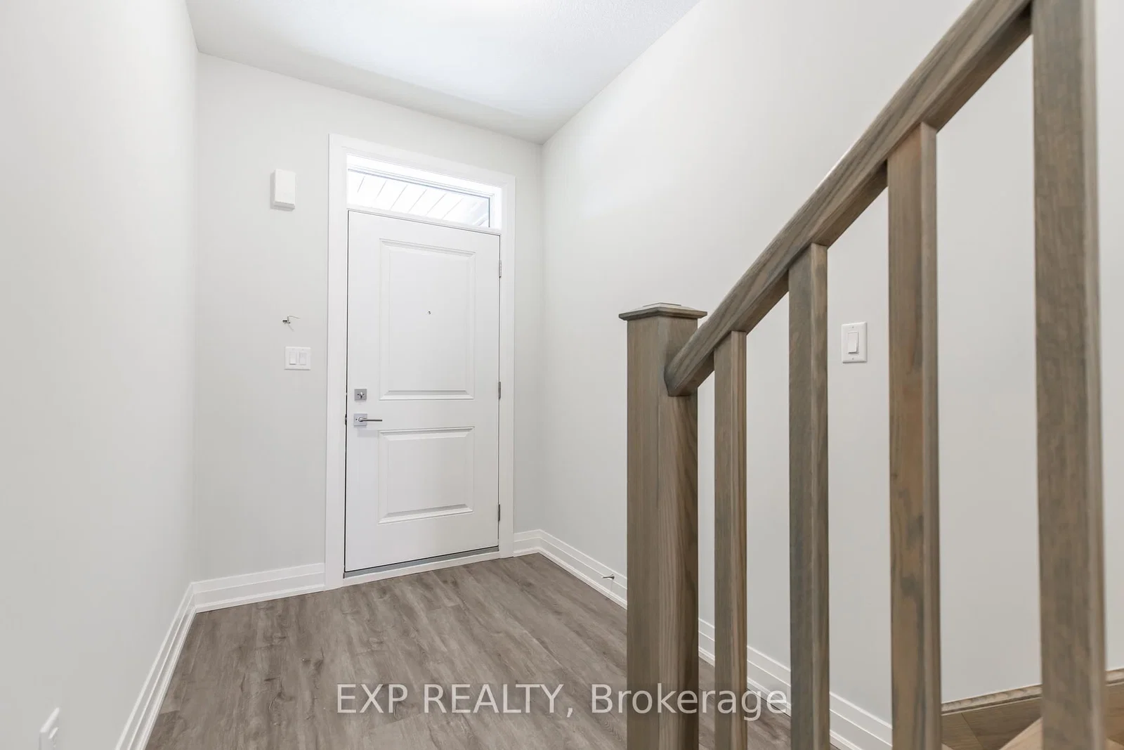 Bayberry Lane in Hamilton · Mount Hope — photo 2