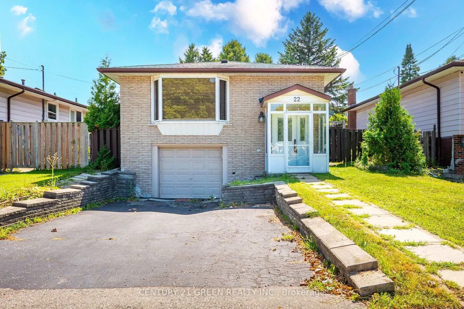 Photo of Quaker Crescent in Hamilton · Quinndale